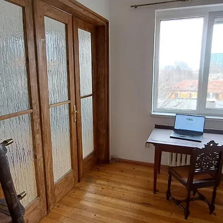 Bright In Doktorska Gradina Szófia