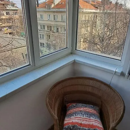 Bright In Doktorska Gradina Apartman