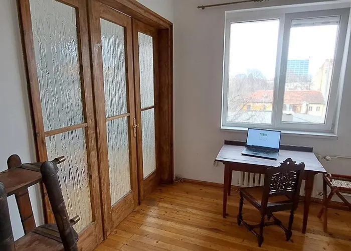 Bright In Doktorska Gradina ソフィア